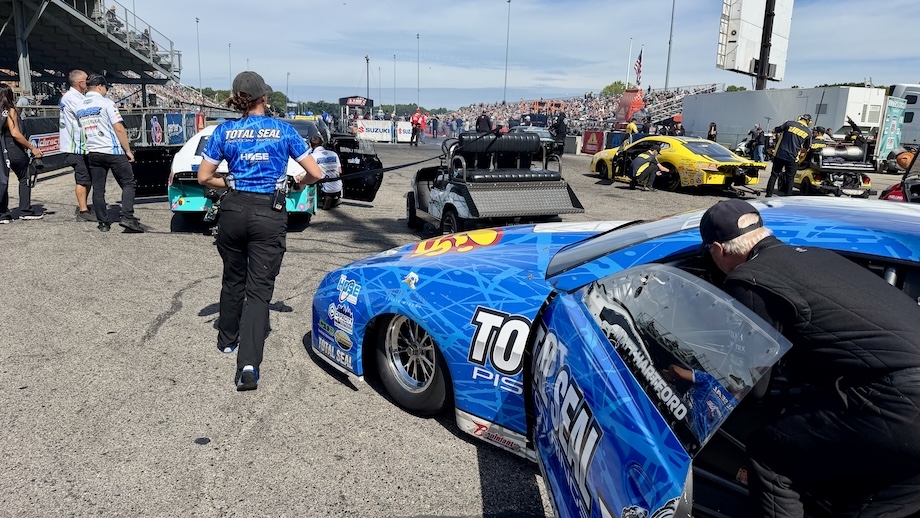 Friday News and Notes from the Dodge NHRA Great Lakes Nationals