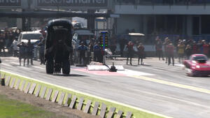 Christine Foster throws the body off of her Top Alcohol Funny Car at the 2023 Texas NHRA FallNationals